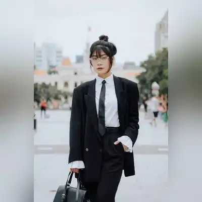 严德林